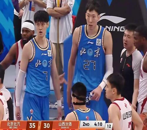 北京男籃6分完敗周琦5+9傷退山西末節(jié)逆轉張寧14分是關鍵先生