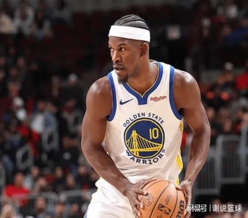 勇士大逆轉(zhuǎn)迎連勝，庫里只是功過相抵，三隊友更該被夸獎