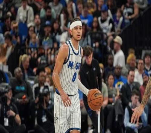 快攻反擊中一打四！隔扣四名防守人！NBA年度最佳扣籃來了！