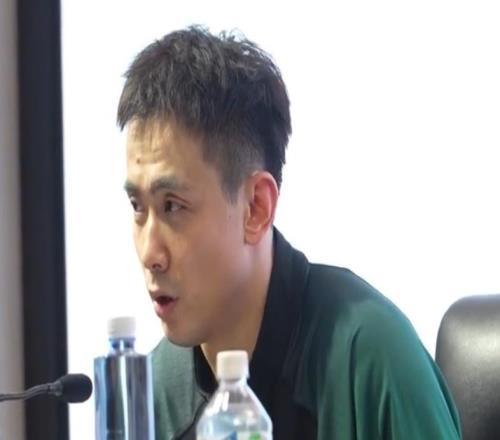 勝新疆發(fā)布會(huì)！楊鳴爆贊趙繼偉但未回正軌，繼偉親承恢復(fù)期很著急