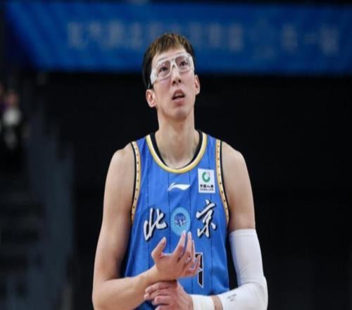 北京首鋼隊(duì)買斷麥基，NBA冠軍中鋒輔佐周琦，冠軍志在必得