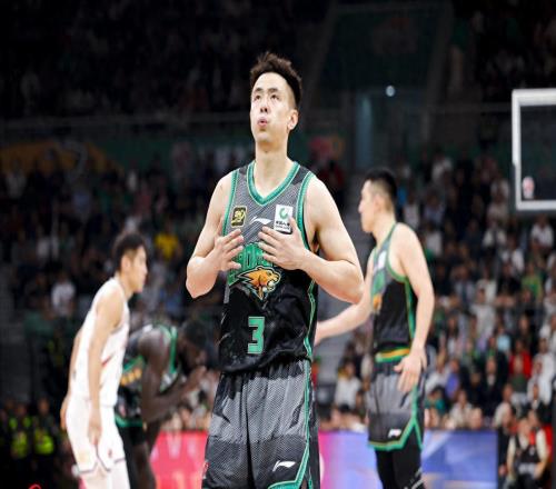 復出就見效！趙繼偉砍下24+7，3名隊友被激活，莫蘭德不再消極