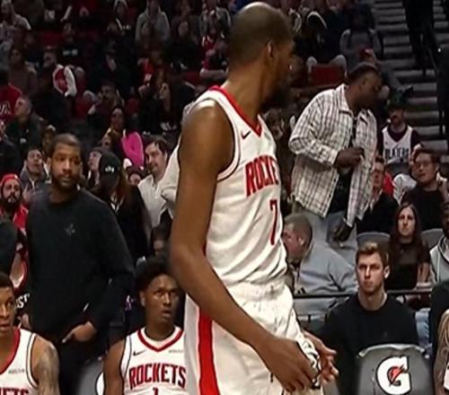 追夢格林詛咒繼續(xù)，杜蘭特怒砸水瓶，火箭管理層趕緊弄后衛(wèi)吧