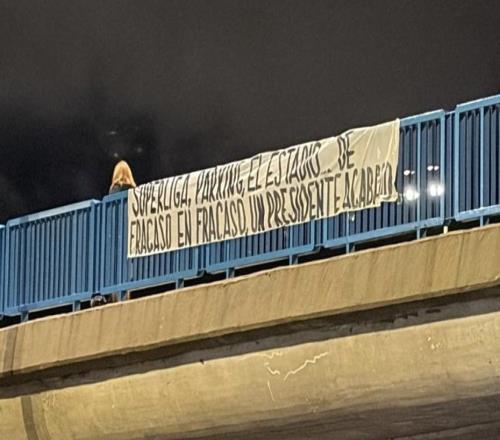 科貝：馬德里街頭出現(xiàn)了大量針對弗洛倫蒂諾的批評橫幅