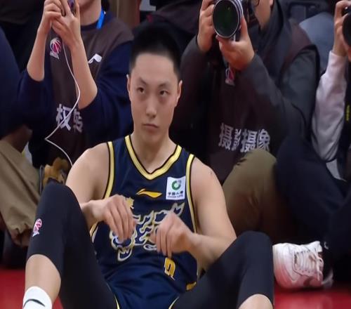 重磅！NBA冠軍中鋒被多隊瘋搶，廣東男籃有望“天價”完成截胡