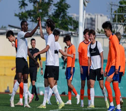 大连群妖给力！黄山们是璞玉郑铮解围变助攻泰山输球真是好事