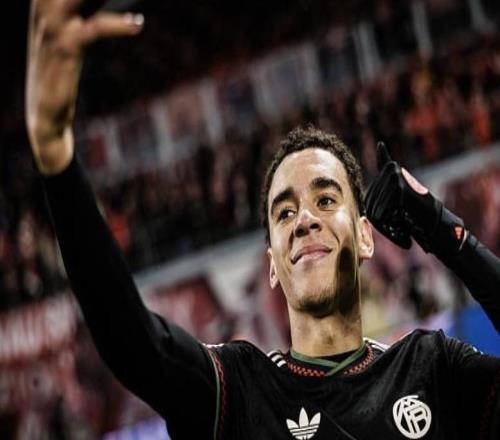 孔帕尼：穆西亚拉带回了很多正能量，现在最重要的是融入球队