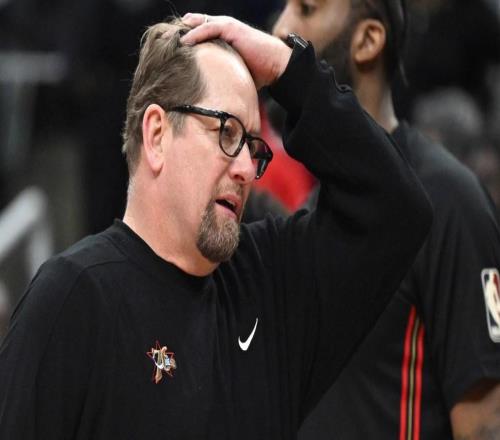 尷尬，就連76人隊(duì)主帥也承認(rèn)在對(duì)陣騎士隊(duì)的第四節(jié)表現(xiàn)“不太好”