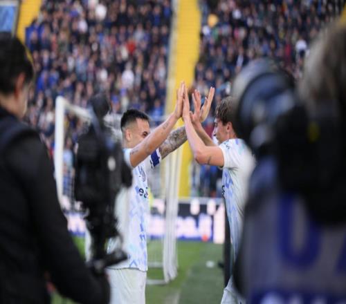 我羅勞塔羅，我驢阿坎驢國米客場眾志成城險勝烏迪內(nèi)斯