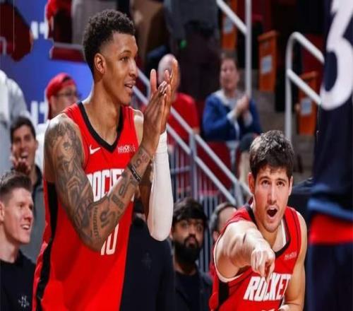 火箭又傷1將，5+10主力中鋒被攙扶離場史密斯32分重挑鋒線大梁