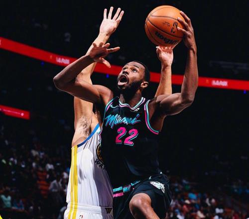 庫里19+11！勇士23分大勝，看數據：他是頭號功臣！