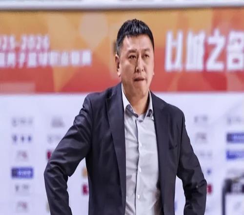 郭昊文漢茲暴走也帶不動(dòng)同曦！王世龍+3將純戰(zhàn)犯，防守幾乎為0！