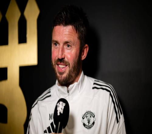 TA：曼聯(lián)目前沒有引援計劃阿賈克斯在著手引入烏加特