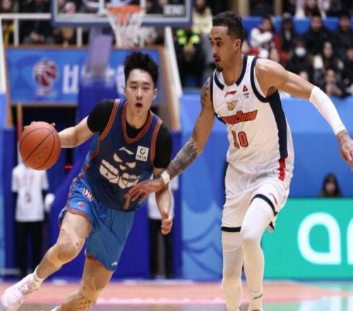 幸虧沒去廣東！19歲菜鳥打成四川小外援，場(chǎng)均得分高于徐杰胡明軒