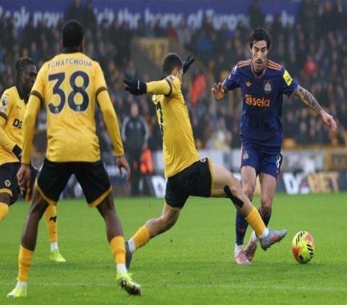 放“葬禮中場(chǎng)”控球紐卡不進(jìn)球