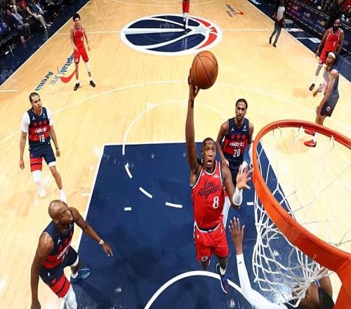 不愧是哈登的好搭檔！快船后場(chǎng)大閘在各方面的作用都非常突出