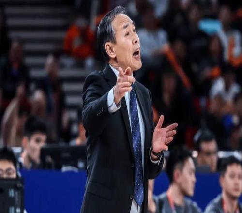 輸上海發(fā)布會！許利民贊翟曉川，回應傷情情況，貝利強調陣容不整