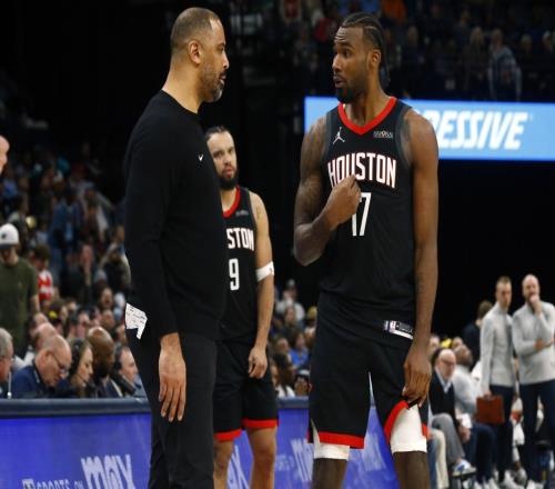 近期火箭總經(jīng)理斯通尋求陣容升級(jí)發(fā)生交易的概率有多大