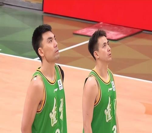 CBA最新排名！上海緊咬廣廈居前2，遼寧跌至第十，新疆有望覺(jué)醒！