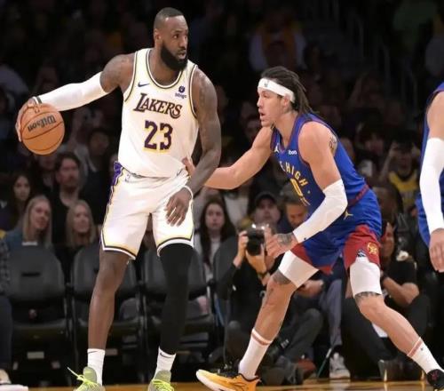 东契奇23+6+3！湖人半场落后14分：穆雷26+7闪耀全场！