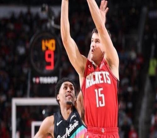 謝潑德21分2板4助火箭111106逆轉(zhuǎn)迎來3連勝終結(jié)馬刺4連勝