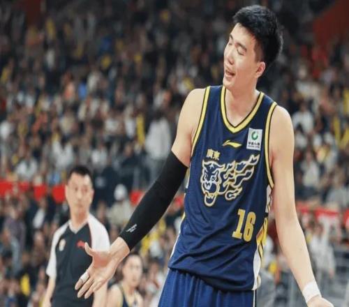 粵記更新焦泊喬傷情！問題不大，還去了發布會！