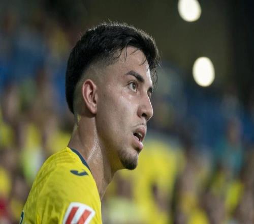 官方：黃潛與阿霍馬克續(xù)約至2028年，并將他外租至巴列卡諾