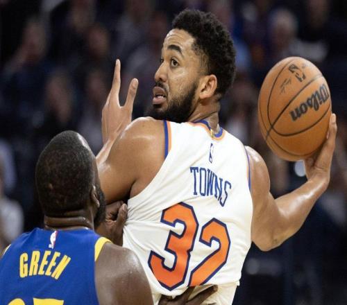 總被欺負(fù)，尼克斯隊(duì)唐斯因遭德馬庫(kù)斯考辛斯公開(kāi)批評(píng)