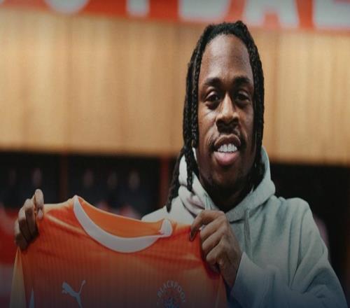 官方：布萊克浦租借伯恩利前鋒奧巴費米