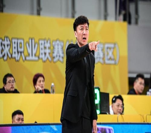 下課主帥+1！韓碩辭任四川男籃主教練，本賽季至今無一勝績