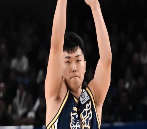 杜鋒重新把張皓嘉激活了！防守頂威爾斯效果拉滿，有點用了！