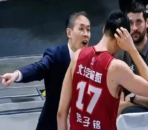 有壓力了丘天復(fù)出+京城球二代被激活，600萬先生砍6+6證明自己