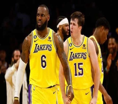 里夫斯：詹姆斯是GOAT，23年來始終是球探報(bào)告的頭號(hào)重點(diǎn)人物