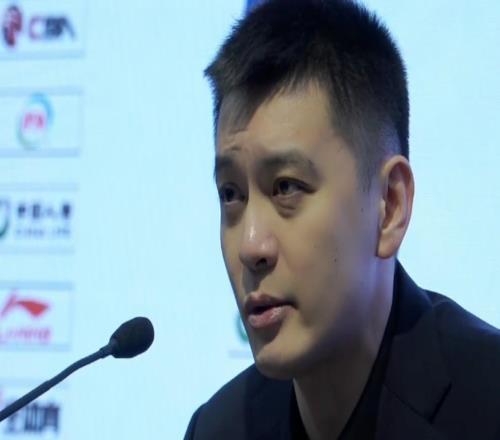 楊鳴：最近幾場(chǎng)都是末節(jié)關(guān)鍵時(shí)刻差口氣，會(huì)盡量給球員們減壓