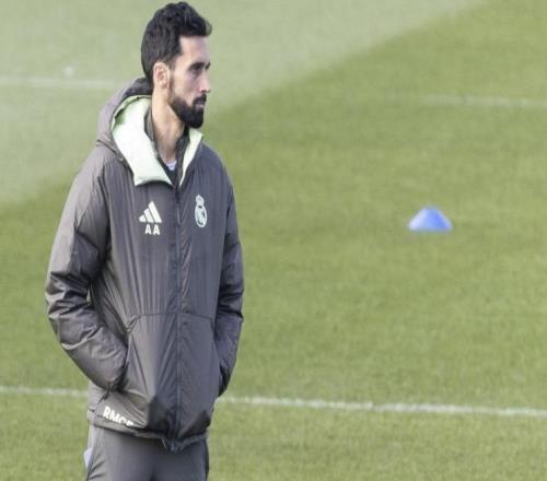 不怕窺探，世體：阿韋洛亞恢復(fù)球隊前往歐冠對手主場進行訓(xùn)練