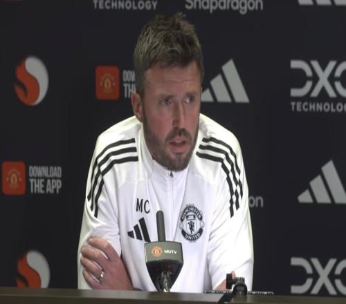 卡里克：謝什科狀態(tài)很好，我對(duì)他的表現(xiàn)、能力和態(tài)度印象深刻