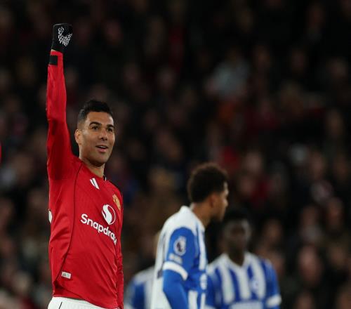 卡塞米罗在曼联三年半赢得两项冠军目前身价800万入队时仅为两成_英超直播