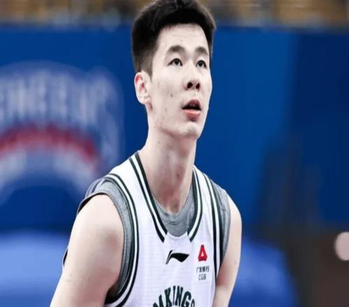 郭昊文是真帶不動同曦！連突帶投轟30分，全場扛著前進，隊友太菜