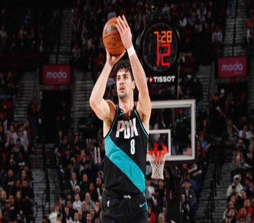 官方：阿夫迪亞背傷復發(fā)，提前退出對陣熱火的比賽