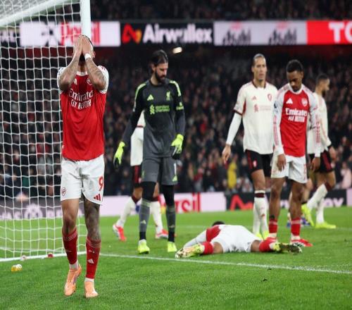 靠谱不曼城主场负倒数第一,枪手完胜红魔,英超冠军本轮悬念终