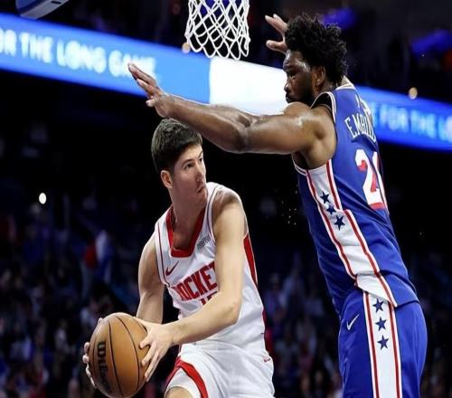 加时赛又被摁在了板凳席上！火箭对于