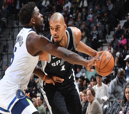 8362!这是爱德华兹和约基奇区别,他已锁定年度最佳关键球员奖