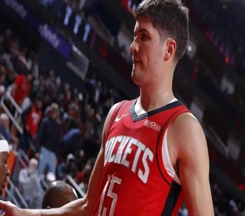 烏度卡真是不粘鍋！發(fā)布會全程甩鍋，火記一針見血直指用人問題！