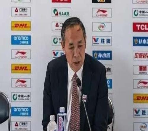 残阵击败稠州!首钢3名伤员,到场为队友加油,唯独不见一人身影