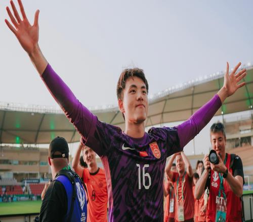 李昊引中超豪門哄搶！3支球隊(duì)欲出手，身價(jià)2000萬，切爾西在關(guān)注