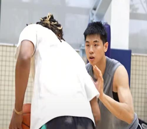 最新消息！廣東鋒線“雙王牌”確認(rèn)到位，杜鋒迎來奪冠法寶！