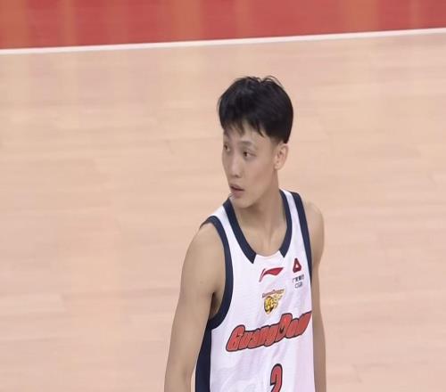 終于來了！廣東隊迎來“新鋒線王炸”，朱芳雨拒絕更換外援