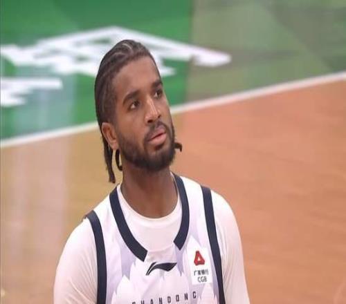 送遼寧三連敗，山東男籃苦戰(zhàn)獲勝高詩巖14+5搶斷趙繼偉打出士氣