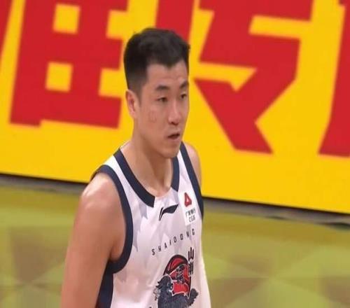 真不手軟！高詩巖末節(jié)12分澆滅舊主，趙繼偉12+7+6怒了，楊鳴無助