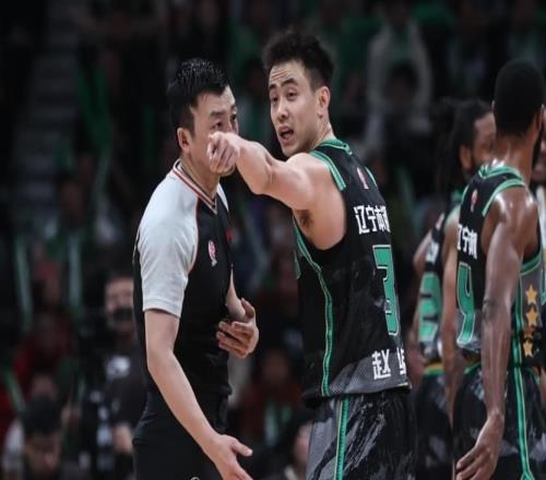 CBA一夜兩大悲?。∵|籃14分大逆轉(zhuǎn)落?。簭V州拒絕同曦18分逆襲